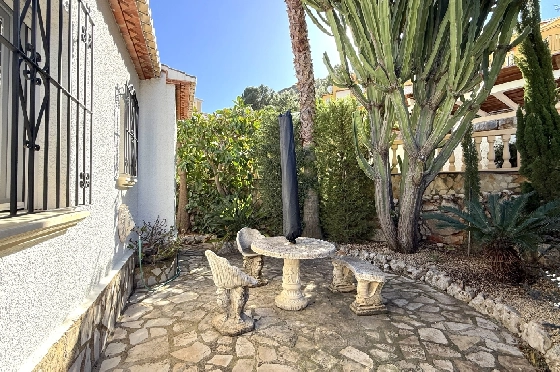 Villa in Pedreguer(Monte Solana) zu verkaufen, Espace de vie 87 m², Baujahr 1999, Zustand gepflegt, + Ofen, Klimaanlage, Terrain 426 m², 3 Chambres &agrave; coucher, 3 Badezimmer, Pool, ref.: AS-2425-18