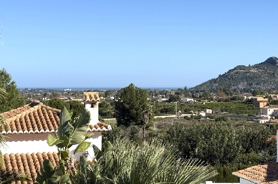 Villa in Pedreguer(Monte Solana) zu verkaufen, Espace de vie 87 m², Baujahr 1999, Zustand gepflegt, + Ofen, Klimaanlage, Terrain 426 m², 3 Chambres &agrave; coucher, 3 Badezimmer, Pool, ref.: AS-2425-2