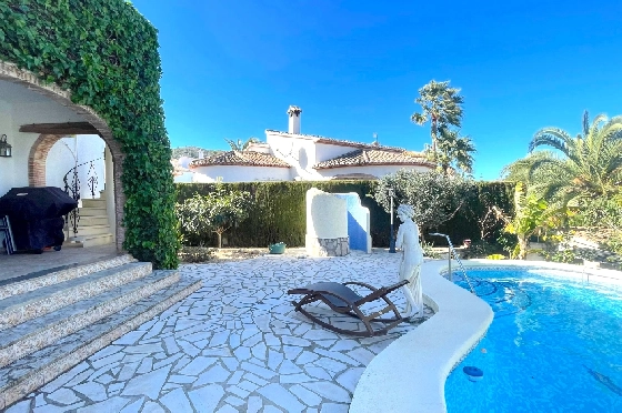 Villa in Pedreguer(Monte Solana) zu verkaufen, Espace de vie 87 m², Baujahr 1999, Zustand gepflegt, + Ofen, Klimaanlage, Terrain 426 m², 3 Chambres &agrave; coucher, 3 Badezimmer, Pool, ref.: AS-2425-5