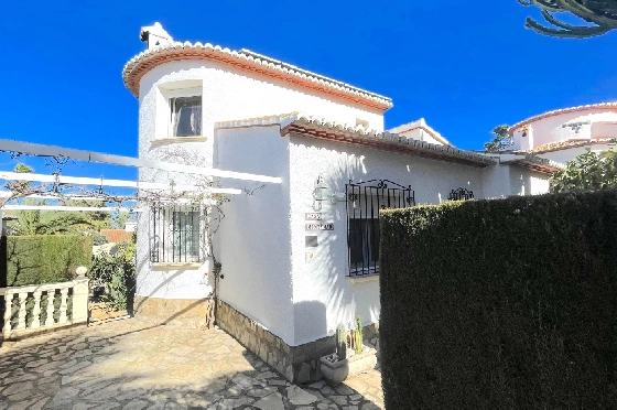 Villa in Pedreguer(Monte Solana) zu verkaufen, Espace de vie 87 m², Baujahr 1999, Zustand gepflegt, + Ofen, Klimaanlage, Terrain 426 m², 3 Chambres &agrave; coucher, 3 Badezimmer, Pool, ref.: AS-2425-6