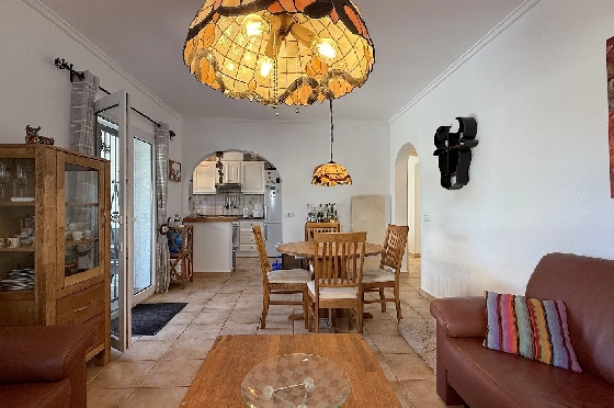 Villa in Pedreguer(Monte Solana) zu verkaufen, Espace de vie 87 m², Baujahr 1999, Zustand gepflegt, + Ofen, Klimaanlage, Terrain 426 m², 3 Chambres &agrave; coucher, 3 Badezimmer, Pool, ref.: AS-2425-8