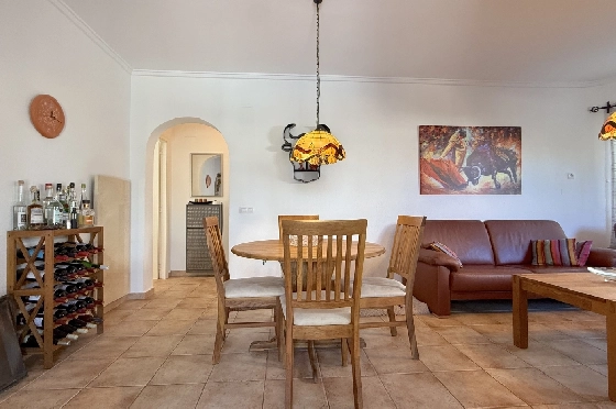 Villa in Pedreguer(Monte Solana) zu verkaufen, Espace de vie 87 m², Baujahr 1999, Zustand gepflegt, + Ofen, Klimaanlage, Terrain 426 m², 3 Chambres &agrave; coucher, 3 Badezimmer, Pool, ref.: AS-2425-9