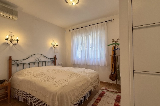 Villa in Pedreguer zu verkaufen, Espace de vie 130 m², Baujahr 2002, Zustand gepflegt, + KLIMA, Klimaanlage, Terrain 876 m², 3 Chambres &agrave; coucher, 2 Badezimmer, Pool, ref.: RG-1325-20