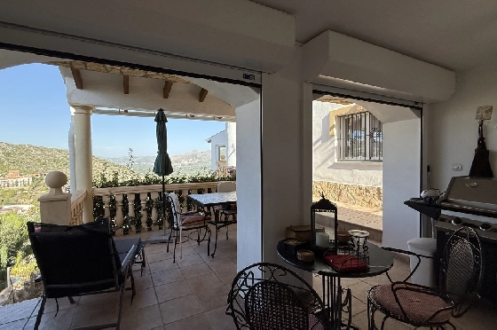Villa in Pedreguer zu verkaufen, Espace de vie 130 m², Baujahr 2002, Zustand gepflegt, + KLIMA, Klimaanlage, Terrain 876 m², 3 Chambres &agrave; coucher, 2 Badezimmer, Pool, ref.: RG-1325-6
