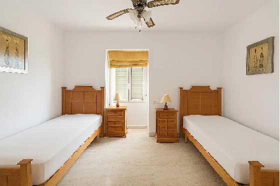Villa in La Sella(La Sella) zu verkaufen, Espace de vie 379 m², Zustand gepflegt, + KLIMA, Klimaanlage, Terrain 1699 m², 4 Chambres &agrave; coucher, 4 Badezimmer, Pool, ref.: MG-0925-16