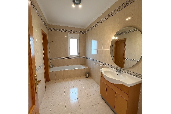 Villa in La Sella(La Sella) zu verkaufen, Espace de vie 379 m², Zustand gepflegt, + KLIMA, Klimaanlage, Terrain 1699 m², 4 Chambres &agrave; coucher, 4 Badezimmer, Pool, ref.: MG-0925-22