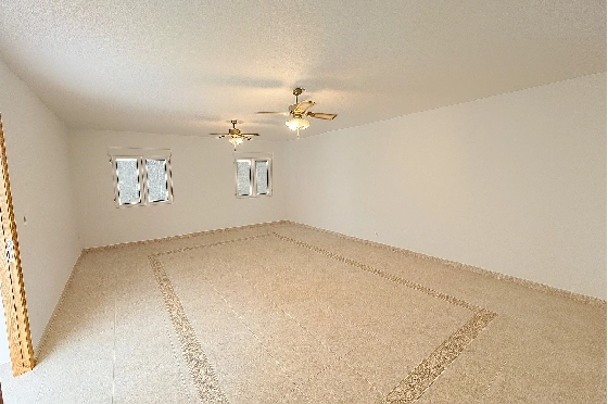 Villa in La Sella(La Sella) zu verkaufen, Espace de vie 379 m², Zustand gepflegt, + KLIMA, Klimaanlage, Terrain 1699 m², 4 Chambres &agrave; coucher, 4 Badezimmer, Pool, ref.: MG-0925-23