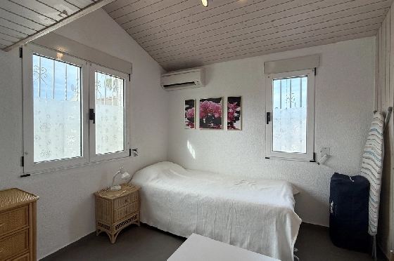 Villa in Els Poblets zur Ferienvermietung, Espace de vie 100 m², Baujahr 1983, Zustand gepflegt, + KLIMA, Klimaanlage, Terrain 353 m², 3 Chambres &agrave; coucher, 1 Badezimmer, Pool, ref.: T-0325-16