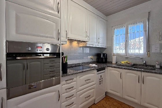Villa in Els Poblets zur Ferienvermietung, Espace de vie 100 m², Baujahr 1983, Zustand gepflegt, + KLIMA, Klimaanlage, Terrain 353 m², 3 Chambres &agrave; coucher, 1 Badezimmer, Pool, ref.: T-0325-9
