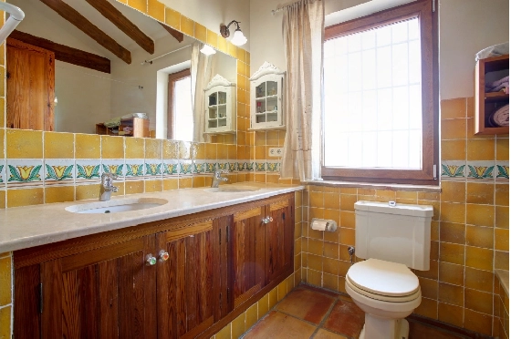 Finca in Moraira zu verkaufen, Espace de vie 625 m², Baujahr 1998, Klimaanlage, Terrain 10229 m², 4 Chambres &agrave; coucher, 3 Badezimmer, Pool, ref.: AM-12269DR-35