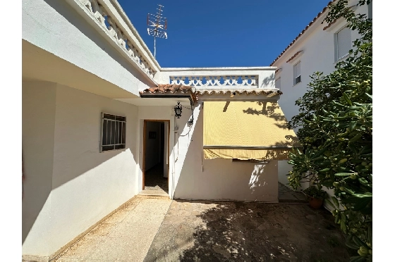 Villa in Denia zu verkaufen, Espace de vie 220 m², Baujahr 1983, Klimaanlage, Terrain 2233 m², 6 Chambres &agrave; coucher, 2 Badezimmer, Pool, ref.: O-V95814-16