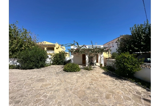 Villa in Denia zu verkaufen, Espace de vie 220 m², Baujahr 1983, Klimaanlage, Terrain 2233 m², 6 Chambres &agrave; coucher, 2 Badezimmer, Pool, ref.: O-V95814-17