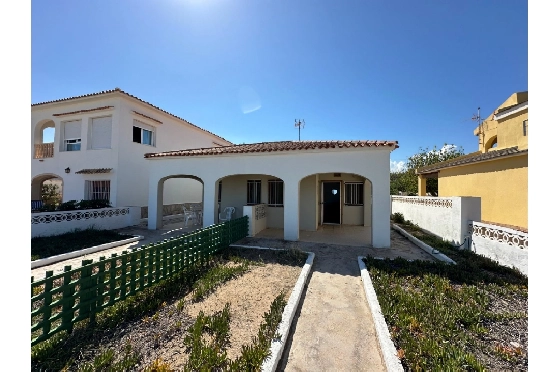 Villa in Denia zu verkaufen, Espace de vie 220 m², Baujahr 1983, Klimaanlage, Terrain 2233 m², 6 Chambres &agrave; coucher, 2 Badezimmer, Pool, ref.: O-V95814-20