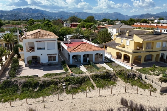 Villa in Denia zu verkaufen, Espace de vie 220 m², Baujahr 1983, Klimaanlage, Terrain 2233 m², 6 Chambres &agrave; coucher, 2 Badezimmer, Pool, ref.: O-V95814-3