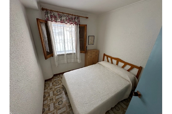 Villa in Denia zu verkaufen, Espace de vie 220 m², Baujahr 1983, Klimaanlage, Terrain 2233 m², 6 Chambres &agrave; coucher, 2 Badezimmer, Pool, ref.: O-V95814-31