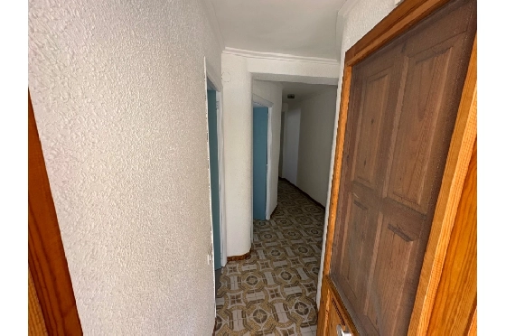Villa in Denia zu verkaufen, Espace de vie 220 m², Baujahr 1983, Klimaanlage, Terrain 2233 m², 6 Chambres &agrave; coucher, 2 Badezimmer, Pool, ref.: O-V95814-33