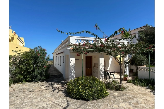 Villa in Denia zu verkaufen, Espace de vie 220 m², Baujahr 1983, Klimaanlage, Terrain 2233 m², 6 Chambres &agrave; coucher, 2 Badezimmer, Pool, ref.: O-V95814-34