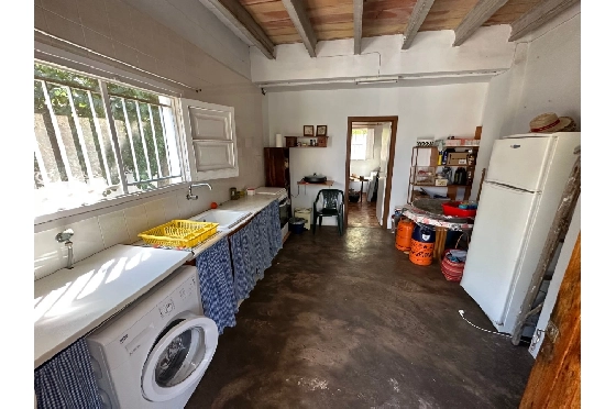 Villa in Denia zu verkaufen, Espace de vie 220 m², Baujahr 1983, Klimaanlage, Terrain 2233 m², 6 Chambres &agrave; coucher, 2 Badezimmer, Pool, ref.: O-V95814-38