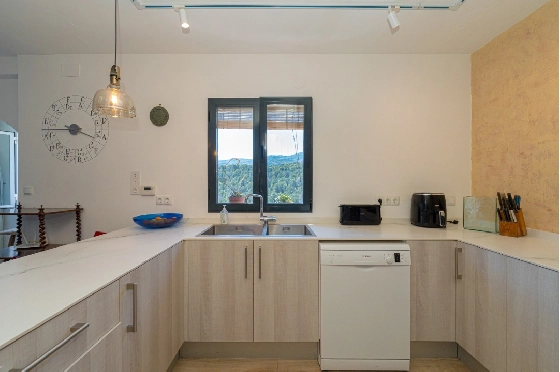 Villa in Benissa zu verkaufen, Espace de vie 326 m², Baujahr 1989, + Zentralheizung, Klimaanlage, Terrain 4389 m², 5 Chambres &agrave; coucher, 3 Badezimmer, Pool, ref.: PV-141-02013P-19