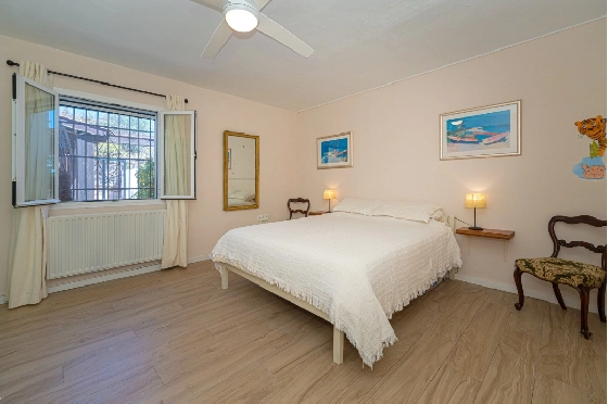 Villa in Benissa zu verkaufen, Espace de vie 326 m², Baujahr 1989, + Zentralheizung, Klimaanlage, Terrain 4389 m², 5 Chambres &agrave; coucher, 3 Badezimmer, Pool, ref.: PV-141-02013P-23
