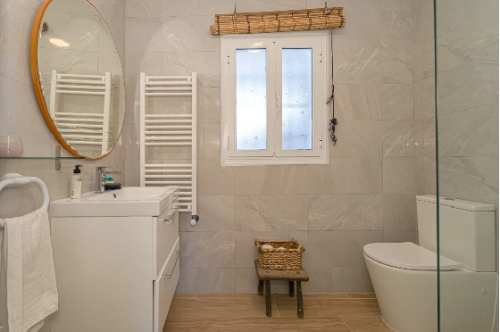 Villa in Benissa zu verkaufen, Espace de vie 326 m², Baujahr 1989, + Zentralheizung, Klimaanlage, Terrain 4389 m², 5 Chambres &agrave; coucher, 3 Badezimmer, Pool, ref.: PV-141-02013P-25