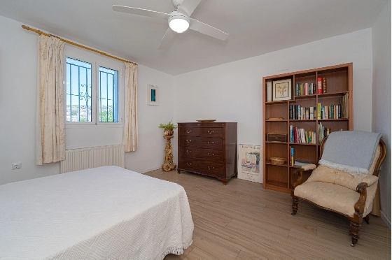 Villa in Benissa zu verkaufen, Espace de vie 326 m², Baujahr 1989, + Zentralheizung, Klimaanlage, Terrain 4389 m², 5 Chambres &agrave; coucher, 3 Badezimmer, Pool, ref.: PV-141-02013P-28
