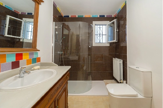 Villa in Benissa zu verkaufen, Espace de vie 326 m², Baujahr 1989, + Zentralheizung, Klimaanlage, Terrain 4389 m², 5 Chambres &agrave; coucher, 3 Badezimmer, Pool, ref.: PV-141-02013P-39