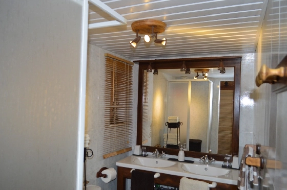 Villa in Alcalali zu verkaufen, Espace de vie 228 m², Baujahr 1976, + Zentralheizung, Klimaanlage, Terrain 2397 m², 4 Chambres &agrave; coucher, 3 Badezimmer, Pool, ref.: PV-141-02016P-41