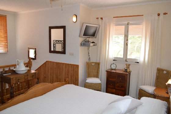 Villa in Alcalali zu verkaufen, Espace de vie 228 m², Baujahr 1976, + Zentralheizung, Klimaanlage, Terrain 2397 m², 4 Chambres &agrave; coucher, 3 Badezimmer, Pool, ref.: PV-141-02016P-44
