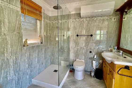 Villa in Alcalali zu verkaufen, Espace de vie 228 m², Baujahr 1976, + Zentralheizung, Klimaanlage, Terrain 2397 m², 4 Chambres &agrave; coucher, 3 Badezimmer, Pool, ref.: PV-141-02016P-46