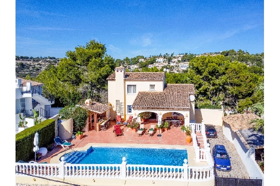 Villa in Benissa zu verkaufen, Espace de vie 216 m², Baujahr 2004, Klimaanlage, Terrain 935 m², 4 Chambres &agrave; coucher, 4 Badezimmer, Pool, ref.: AM-12600DR-1