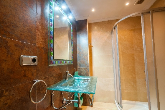 Villa in Benissa zu verkaufen, Espace de vie 216 m², Baujahr 2004, Klimaanlage, Terrain 935 m², 4 Chambres &agrave; coucher, 4 Badezimmer, Pool, ref.: AM-12600DR-14