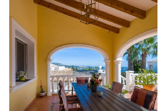 Villa in Benissa zu verkaufen, Espace de vie 216 m², Baujahr 2004, Klimaanlage, Terrain 935 m², 4 Chambres &agrave; coucher, 4 Badezimmer, Pool, ref.: AM-12600DR-15