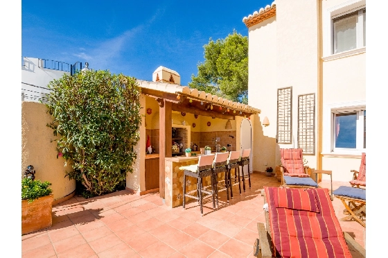 Villa in Benissa zu verkaufen, Espace de vie 216 m², Baujahr 2004, Klimaanlage, Terrain 935 m², 4 Chambres &agrave; coucher, 4 Badezimmer, Pool, ref.: AM-12600DR-16