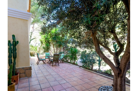 Villa in Benissa zu verkaufen, Espace de vie 216 m², Baujahr 2004, Klimaanlage, Terrain 935 m², 4 Chambres &agrave; coucher, 4 Badezimmer, Pool, ref.: AM-12600DR-23