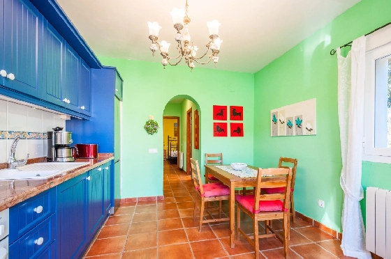 Villa in Benissa zu verkaufen, Espace de vie 216 m², Baujahr 2004, Klimaanlage, Terrain 935 m², 4 Chambres &agrave; coucher, 4 Badezimmer, Pool, ref.: AM-12600DR-26