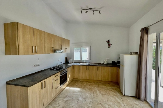 Villa in Orba(Valley) zu verkaufen, Espace de vie 147 m², + Ofen, Klimaanlage, Terrain 600 m², 3 Chambres &agrave; coucher, 2 Badezimmer, Pool, ref.: PV-141-02031P-10