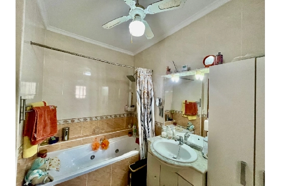 Villa in Tormos zu verkaufen, Espace de vie 179 m², Baujahr 2004, + KLIMA, Klimaanlage, Terrain 443 m², 3 Chambres &agrave; coucher, 2 Badezimmer, Pool, ref.: PV-141-02040P-11