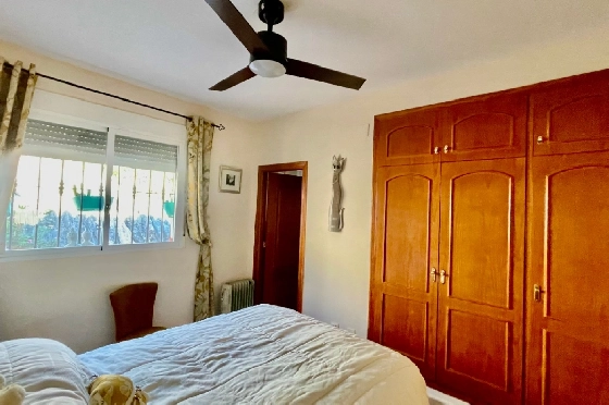Villa in Tormos zu verkaufen, Espace de vie 179 m², Baujahr 2004, + KLIMA, Klimaanlage, Terrain 443 m², 3 Chambres &agrave; coucher, 2 Badezimmer, Pool, ref.: PV-141-02040P-41