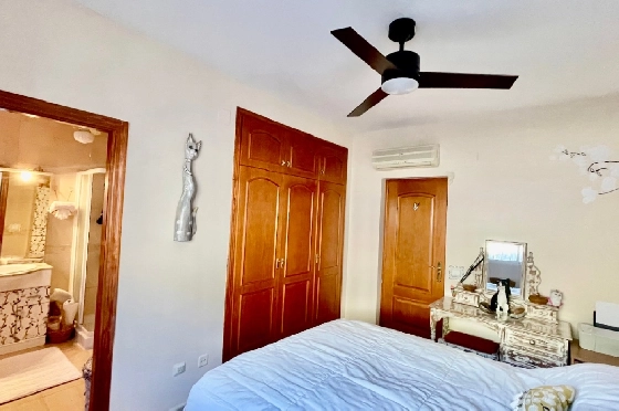 Villa in Tormos zu verkaufen, Espace de vie 179 m², Baujahr 2004, + KLIMA, Klimaanlage, Terrain 443 m², 3 Chambres &agrave; coucher, 2 Badezimmer, Pool, ref.: PV-141-02040P-43