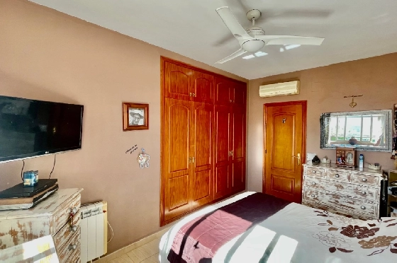 Villa in Tormos zu verkaufen, Espace de vie 179 m², Baujahr 2004, + KLIMA, Klimaanlage, Terrain 443 m², 3 Chambres &agrave; coucher, 2 Badezimmer, Pool, ref.: PV-141-02040P-49