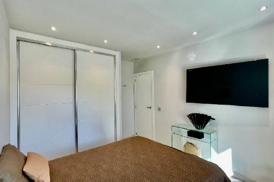 Villa in Orba(Valley) zu verkaufen, Espace de vie 164 m², Baujahr 2020, + KLIMA, Klimaanlage, Terrain 805 m², 3 Chambres &agrave; coucher, 2 Badezimmer, Pool, ref.: PV-141-02042P-49