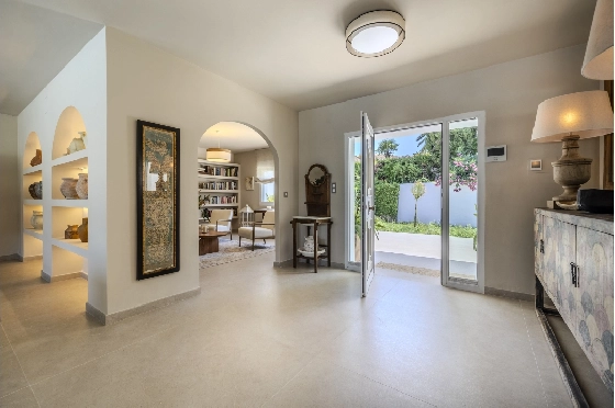 Villa in Denia zu verkaufen, Espace de vie 324 m², Baujahr 1993, Zustand modernisiert, + Fussbodenheizung, Klimaanlage, Terrain 1888 m², 4 Chambres &agrave; coucher, 2 Badezimmer, Pool, ref.: BC-7771-14