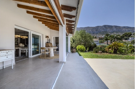 Villa in Denia zu verkaufen, Espace de vie 324 m², Baujahr 1993, Zustand modernisiert, + Fussbodenheizung, Klimaanlage, Terrain 1888 m², 4 Chambres &agrave; coucher, 2 Badezimmer, Pool, ref.: BC-7771-16