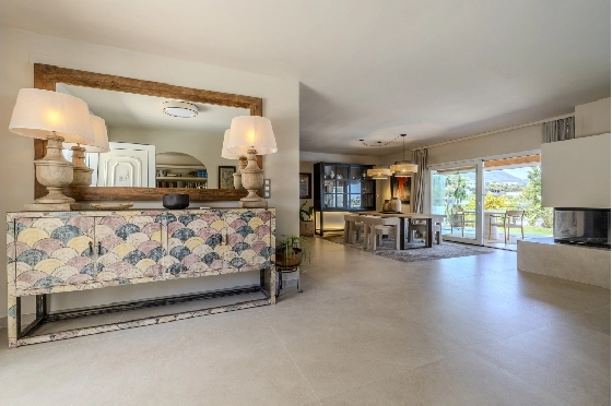 Villa in Denia zu verkaufen, Espace de vie 324 m², Baujahr 1993, Zustand modernisiert, + Fussbodenheizung, Klimaanlage, Terrain 1888 m², 4 Chambres &agrave; coucher, 2 Badezimmer, Pool, ref.: BC-7771-17