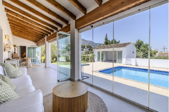 Villa in Denia zu verkaufen, Espace de vie 324 m², Baujahr 1993, Zustand modernisiert, + Fussbodenheizung, Klimaanlage, Terrain 1888 m², 4 Chambres &agrave; coucher, 2 Badezimmer, Pool, ref.: BC-7771-27