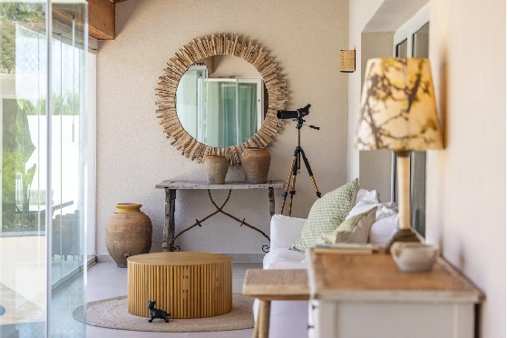 Villa in Denia zu verkaufen, Espace de vie 324 m², Baujahr 1993, Zustand modernisiert, + Fussbodenheizung, Klimaanlage, Terrain 1888 m², 4 Chambres &agrave; coucher, 2 Badezimmer, Pool, ref.: BC-7771-32