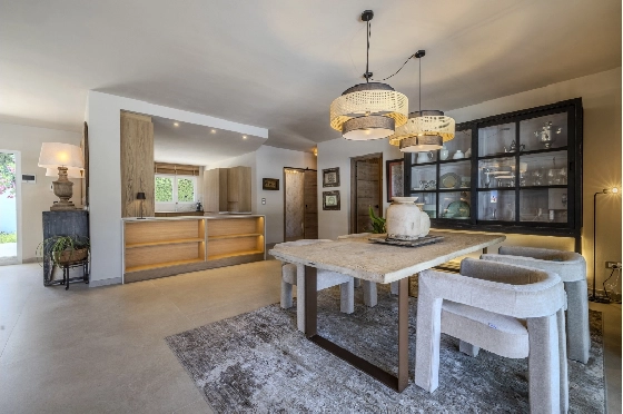 Villa in Denia zu verkaufen, Espace de vie 324 m², Baujahr 1993, Zustand modernisiert, + Fussbodenheizung, Klimaanlage, Terrain 1888 m², 4 Chambres &agrave; coucher, 2 Badezimmer, Pool, ref.: BC-7771-33