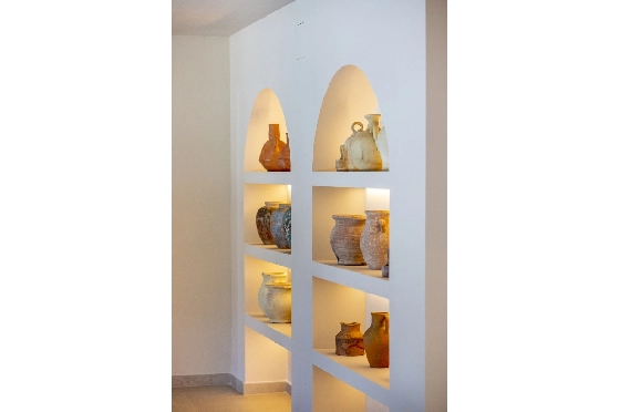 Villa in Denia zu verkaufen, Espace de vie 324 m², Baujahr 1993, Zustand modernisiert, + Fussbodenheizung, Klimaanlage, Terrain 1888 m², 4 Chambres &agrave; coucher, 2 Badezimmer, Pool, ref.: BC-7771-40