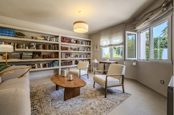 Villa in Denia zu verkaufen, Espace de vie 324 m², Baujahr 1993, Zustand modernisiert, + Fussbodenheizung, Klimaanlage, Terrain 1888 m², 4 Chambres &agrave; coucher, 2 Badezimmer, Pool, ref.: BC-7771-50